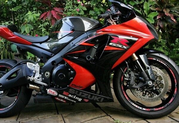 Red SUZUKI GSXR Logo Barbed Wire Rim Stripes / Tape GSX-R 600 750 1000 1100