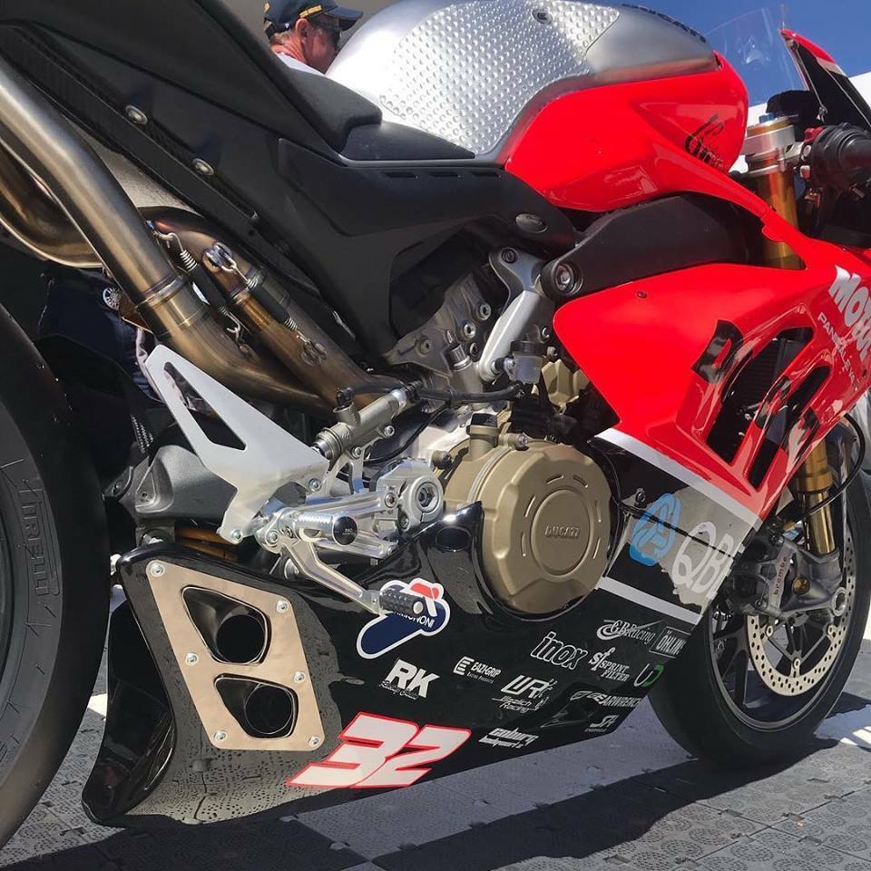 2018-21 Ducati Panigale V4 - Eazi-Grip Evo Tank Grip Traction Pads V4R V4S Black