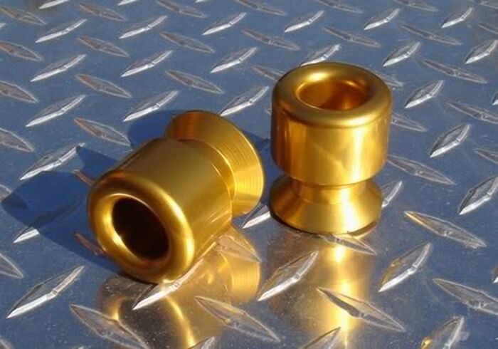 Gold 6mm Swingarm Sliders / Spools R1 R6 R3 FZ1 FZ8 MT01 MT09 FZ9 RSV4R 675 675R