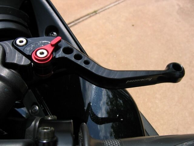 PAZZO Levers - YAMAHA R3 FZ6 FZ6R XJ6S FZ8 FZ1 MT03 SuperTenere XT1200ZE V-MAX