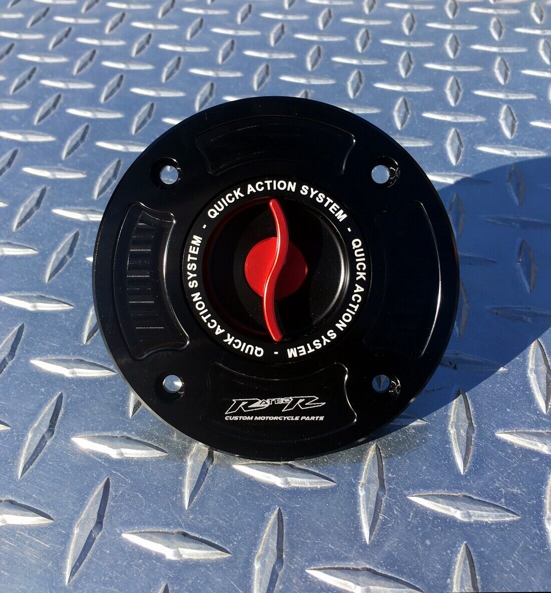 Red Quick Fuel Gas Cap - GSXR SV650 TL1000R TLS Hayabusa GSF1200 GSX1400 RGV250