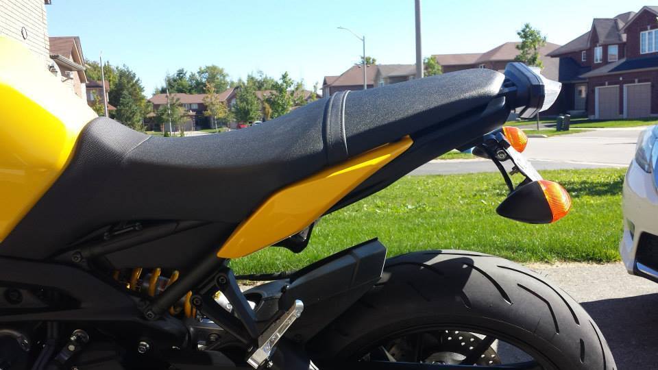 Yamaha  MT10  FZ10 LED Fender Eliminator Tail Tidy Plate Bracket MT-10 MT10SP