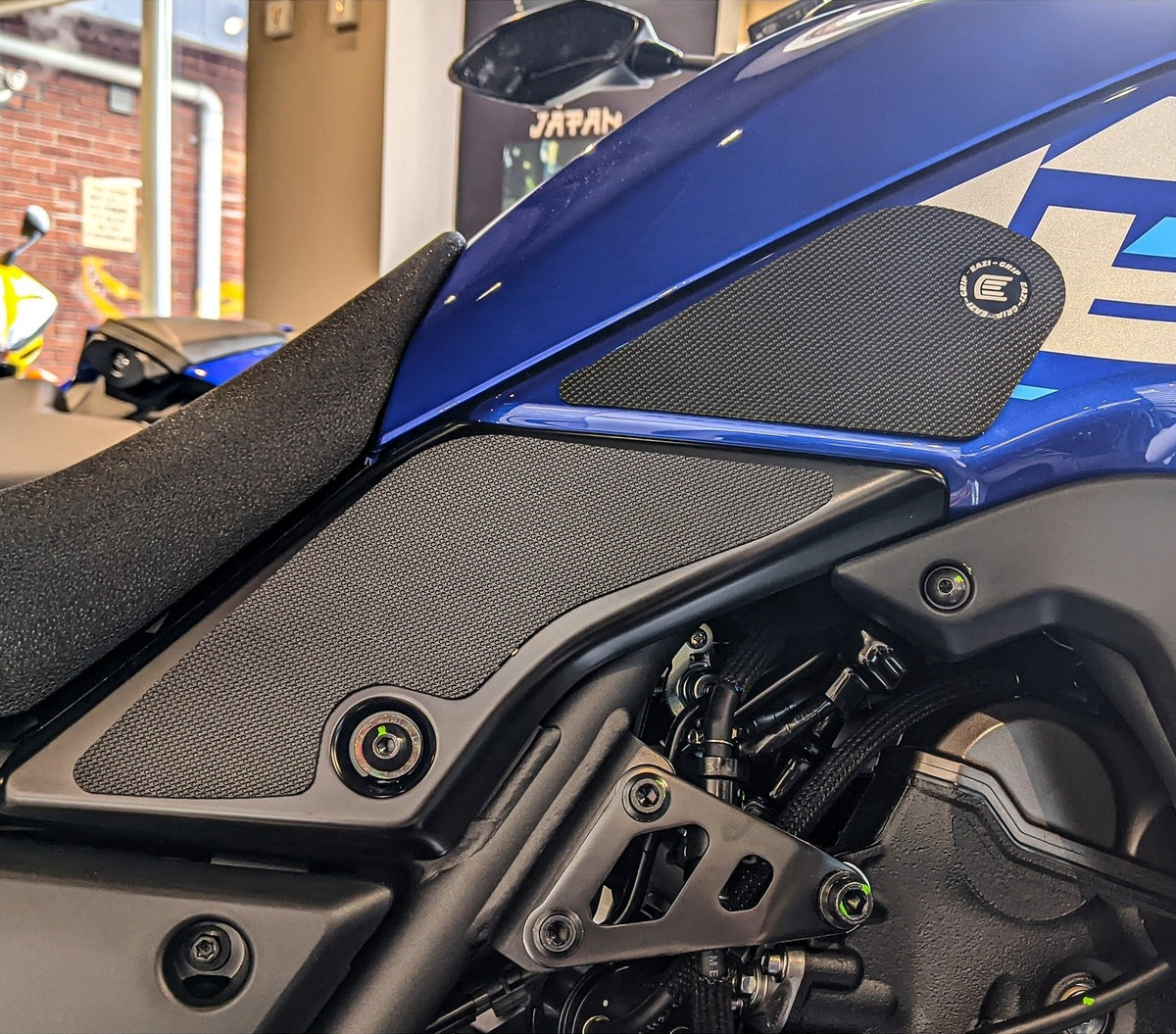 2019 - 2024 Yamaha Tenere 700 Eazi-Grip PRO Tank Traction Pads XTZ700 T7 - Black