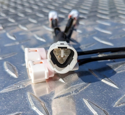 2019 + Yamaha Tenere 700 Accessory Power Plug 3 to 2 Splitter Cable Connector T7