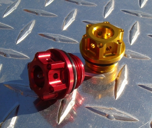 Red Triumph Oil Cap 675 675R Street 660 T595 TT600 955i Sprint 1050 Speed Triple