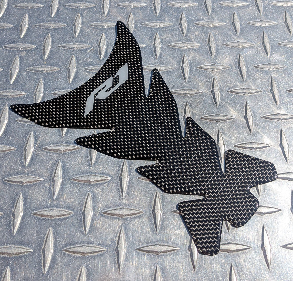 New R1 REAL Carbon Fibre Fuel / Gas Tank Pad Protector Yamaha YZF-R1 R1M Fiber