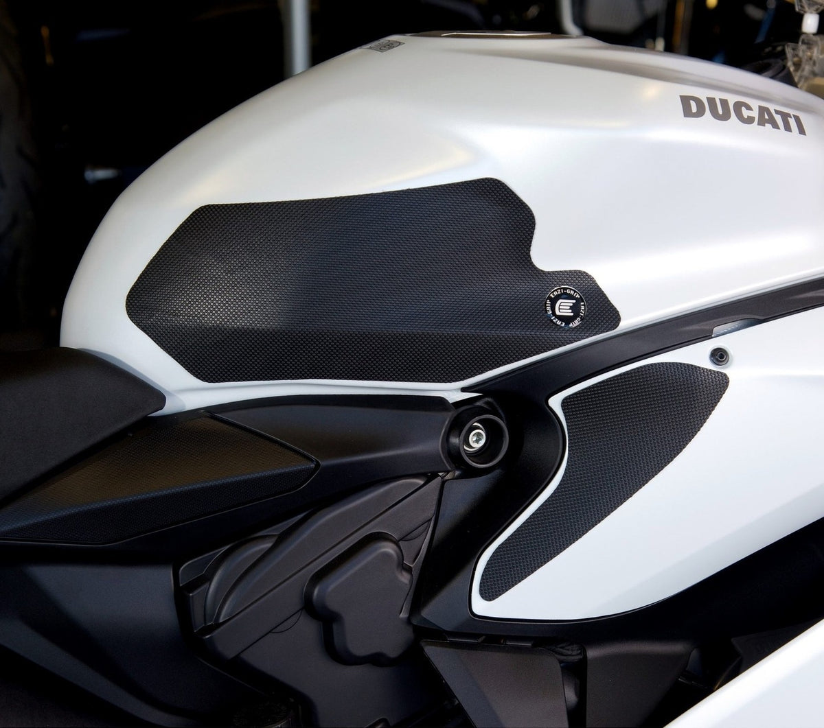 Ducati Panigale - Eazi-Grip PRO Tank Grip Traction Pads 899 959 1199 1299 Black